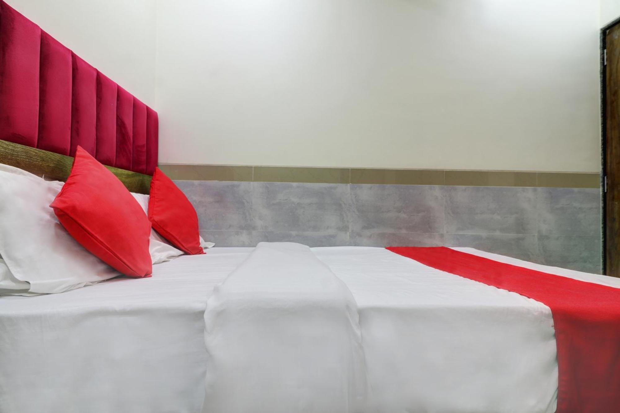 Hotel New Balaji Residency Mumbai Bagian luar foto