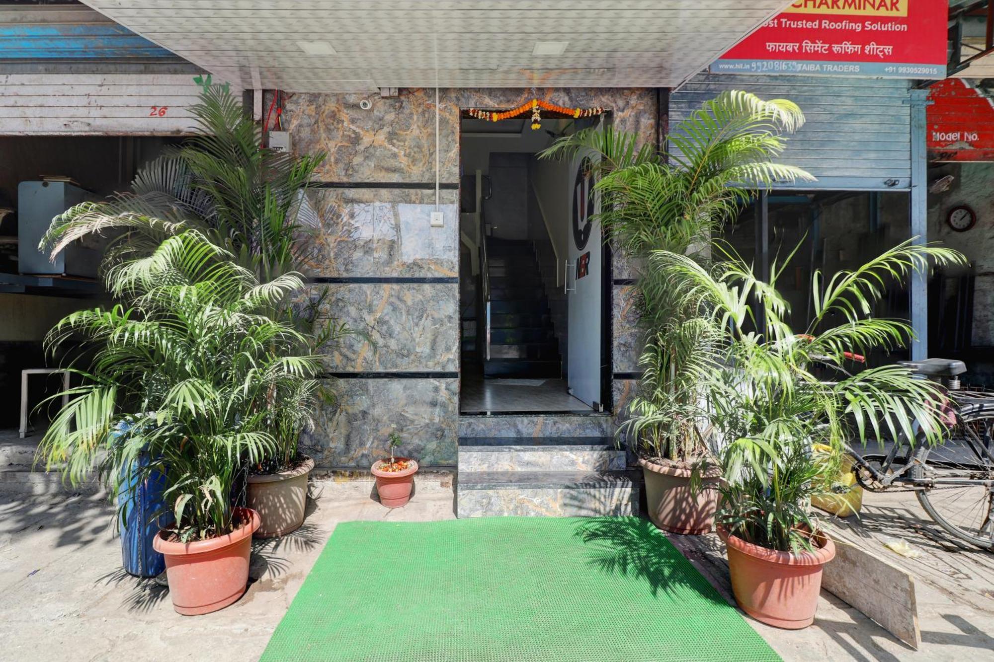 Hotel New Balaji Residency Mumbai Bagian luar foto