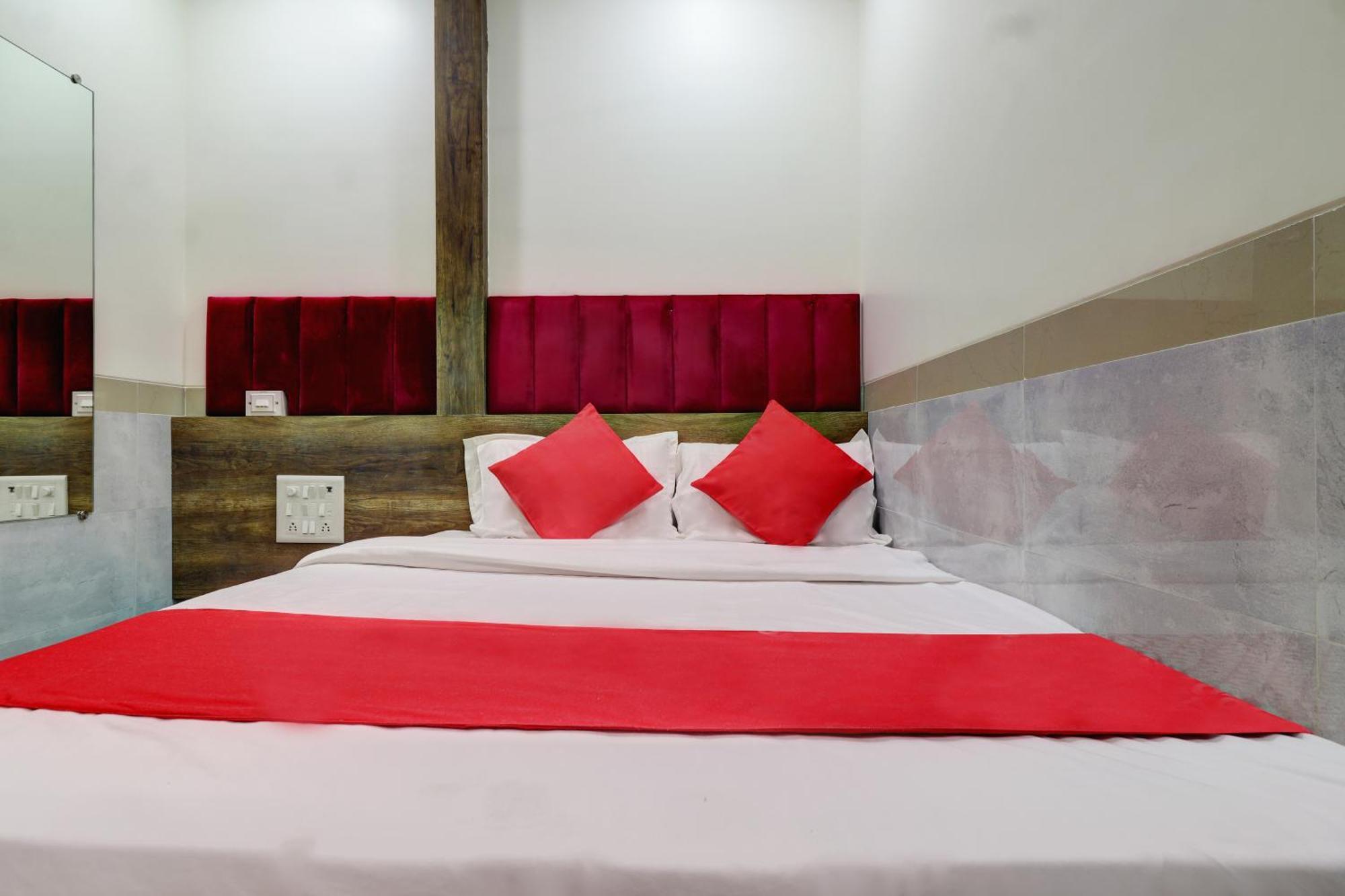 Hotel New Balaji Residency Mumbai Bagian luar foto