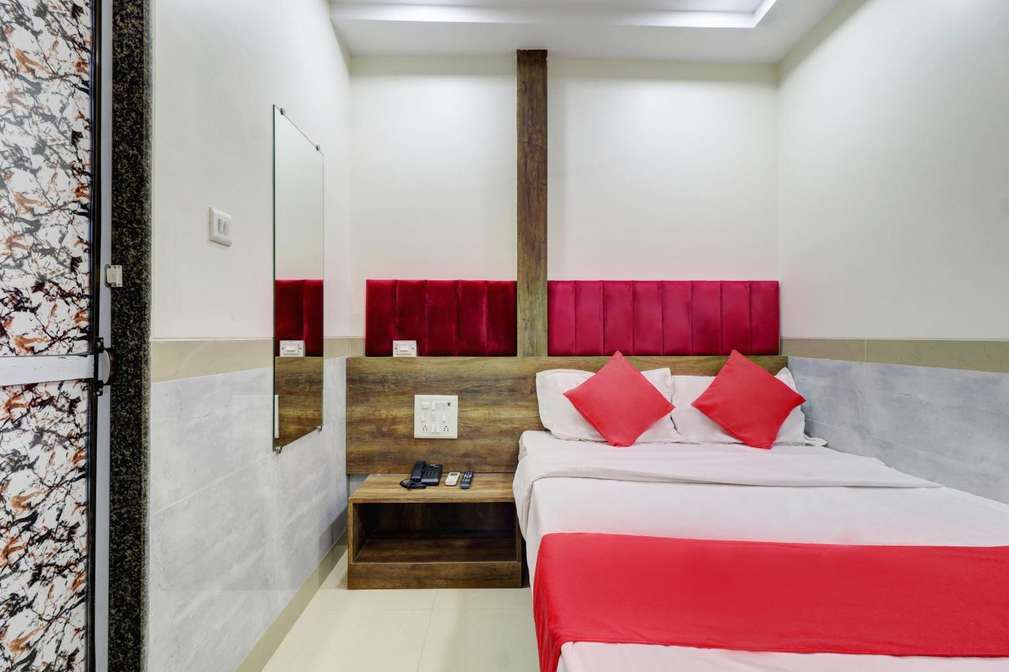 Hotel New Balaji Residency Mumbai Bagian luar foto